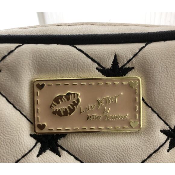 Luv Betsey Johnson Cross Body Purse Quilted 2 Sects Heart Tassel Bag Charm 6x7 - Picture 4 of 13